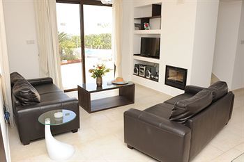 Platzia Beach Villas Lemba ภายนอก รูปภาพ